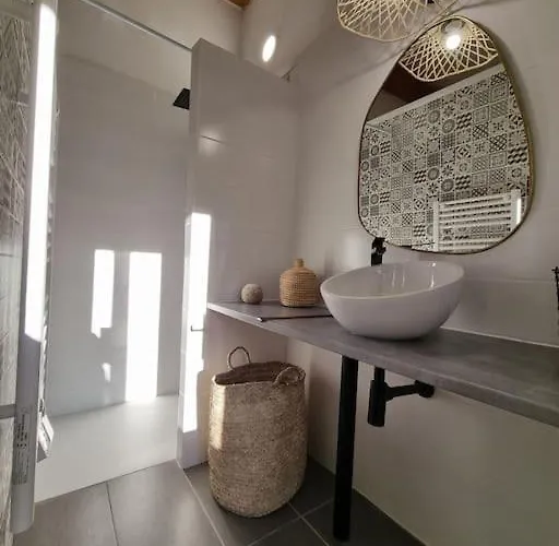 Апартаменты Maison De Famille Bouillargues